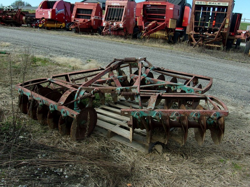Used drag disc for sale at Baker and Sons Equipment